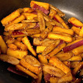 カプチッチ's cooksnap of when they made 簡単☆ごぼうと薩摩芋の甘辛炒め.
