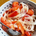 えり★らっくま♪'s cooksnap of when they made 和風が新しい!?トマト新玉ねぎ和え.