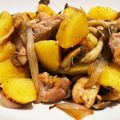 むしゃむしゃもぐもぐ's cooksnap of when they made 鶏肉とじゃがいものローズマリー炒め.