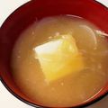 クックMW1VH8☆'s cooksnap of when they made 玉ねぎの変わり味噌汁.