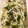 ｷｬｽｰ's cooksnap of when they made 簡単きゅうりとわかめでモヤシのナムル.