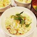 ゆいmaru3's cooksnap of when they made 鮭ときのこの簡単炊き込みご飯.