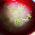 no1642's cooksnap of when they made 新玉ねぎとレタスの旨塩バタースープ.
