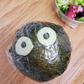 ハルノンママ's cooksnap of when they made 簡単 まっくろくろすけ 爆弾おにぎり.