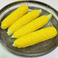 Asato★'s cooksnap of when they made 美味しいとうもろこしの茹で方♡.