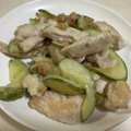 papikun's cooksnap of when they made 鶏むね肉ときゅうりの塩炒め.