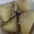 ひぃちゃんひー's cooksnap of when they made ほっこり♪「新じゃがいもの煮物」.