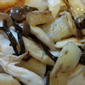 あゆたっくん's cooksnap of when they made 長いもとしめじの塩昆布バター炒め.