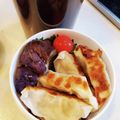 ゆいmaru3's cooksnap of when they made お弁当・・・170餃子のっけ弁当.