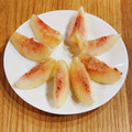 mirakui's cooksnap of when they made 丸ごと桃 種の取り方&皮の剥き方♪.