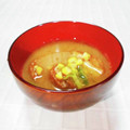 ＠迷子＠'s cooksnap of when they made 和味☆焼とうもろこしと野菜天のお味噌汁.