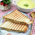 在宅勤務のおじさん's cooksnap of when they made ◆ ツナチーズホットサンド大人用 ◆.