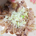 あばばばば☆＊゜'s cooksnap of when they made 豚肉とたまねぎのうまうまマヨポン炒め♪.
