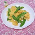 みかかめ's cooksnap of when they made ふんわり！キヌサヤ(スナップでも)卵とじ.