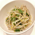 悠LOVE航's cooksnap of when they made 大葉ともやしのゆかり和え.