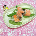 みかかめ's cooksnap of when they made 簡単！塩鮭とスナップエンドウのバター炒め.