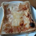 ★奈緒☆'s cooksnap of when they made ピーナツバターとチーズのトースト☆.