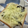 大ちゃん1109's cooksnap of when they made キャベツde海苔☆チーズトースト.