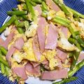 クックK8ASYU☆'s cooksnap of when they made 粗挽き胡椒たっぷり、アスパラ卵ハム炒め.