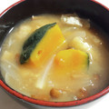 気まぐれ♡雨おんな's cooksnap of when they made ごろっとかぼちゃと油揚げのみそ汁.