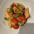 まめじろう☆'s cooksnap of when they made 鶏むね肉とトマトとオクラのナンプラー炒め.