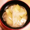 オデッタ's cooksnap of when they made ズッキーニと新玉葱で作る初夏のお味噌汁.