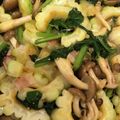 よつりま's cooksnap of when they made 白ゴーヤとベーコンの味噌バター炒め.