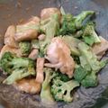 ラフロイグ31年's cooksnap of when they made 鶏むね肉とブロッコリーのオーロラソース.
