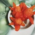 みぽぽ37's cooksnap of when they made ミニトマトで作る簡単お花の飾り切り.