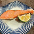 りく倶楽部's cooksnap of when they made ゆで塩鮭レモンおろし添え『何食べ』142.