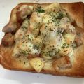 さかまめ's cooksnap of when they made ☆鶏モモとじゃがいものトースト☆.