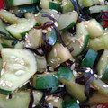 ちぃちぃぱっぱ★'s cooksnap of when they made 育ちすぎたきゅうりで！やみつき塩昆布炒め.