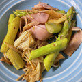 キュキュットさん's cooksnap of when they made アスパラとえのきの醤油マヨ炒め.