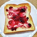 ＊なぁ＊'s cooksnap of when they made あと乗せジャムで♪チーズトースト.