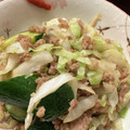 こつぶキッチン's cooksnap of when they made きゅうりとキャベツとひき肉の炒めもの.
