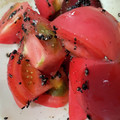 わたるんママ's cooksnap of when they made トマトの黒ごま和え.
