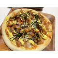 tachutachu's cooksnap of when they made 和風唐揚げマヨピザ.