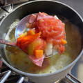 かっちゃん杉's cooksnap of when they made スープのトマトは皮を剥かずにそのまんま.