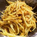クックB3CAHO☆'s cooksnap of when they made 簡単5分・モヤシのバターチキンカレー炒め.