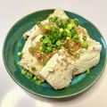azbjbn's cooksnap of when they made 冷奴♪ごま油と麺つゆでさっぱりと♡.