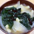 ママメイン！時々子供's cooksnap of when they made 玉ねぎわかめ油揚げ入り味噌汁.