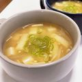 ありみりん♡'s cooksnap of when they made えのきと絹豆腐、玉葱、油揚げの味噌汁.