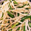 なーなちゃん's cooksnap of when they made ラーメン屋さんのにらもやしのにんにく醤油.
