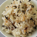 まゆみきママ's cooksnap of when they made 行楽に☆ひじきと梅干しの炊き込みご飯.