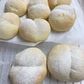 hime1031's cooksnap of when they made 30分で完成⁉不思議パンのあま～い白パン.