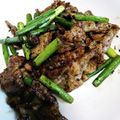 クック5ST63B☆'s cooksnap of when they made ニンニクの芽と豚肉のピリ辛炒め.