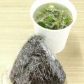 蕎麦の華's cooksnap of when they made ゆかり&塩昆布のおにぎり.
