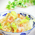 Satoco❋'s cooksnap of when they made 簡単！たっぷりレタスと海老の春雨炒め.