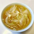 azbjbn's cooksnap of when they made 【時短レシピ】玉ねぎのお味噌汁.