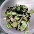 えりきゃんでぃ's cooksnap of when they made 簡単！もやしとわかめのサラダ♪.